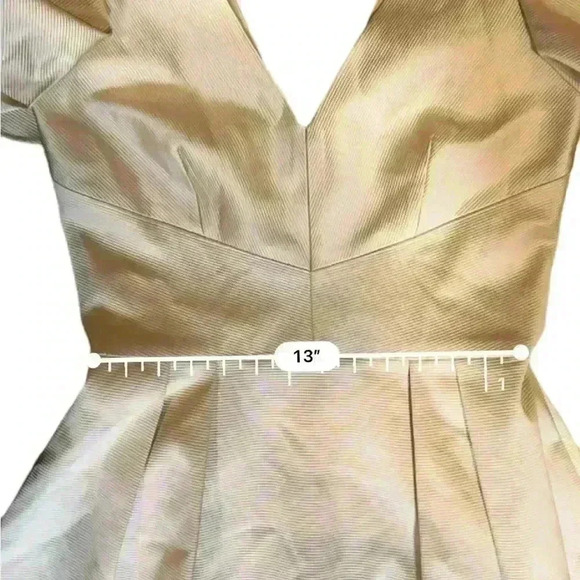 Cremieux Dress Classic Holiday Gold Formal Dress Champagne Flutter Sleeve Size 4 - Picture 8 of 9